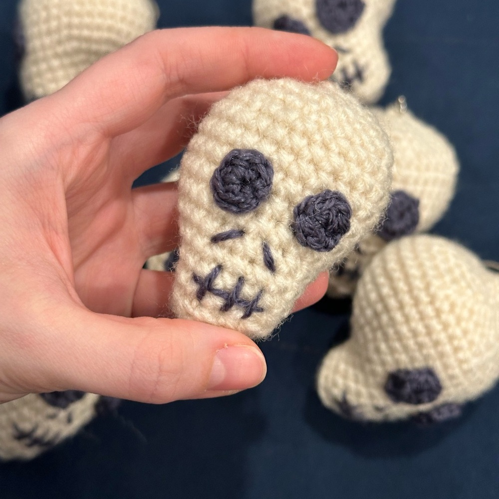 Crochet Skull Keychains (price for one) - Picture 3 of 9